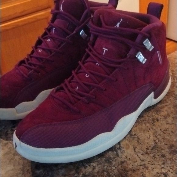 JORDANS  RETRO 12S - Picture 4 of 7